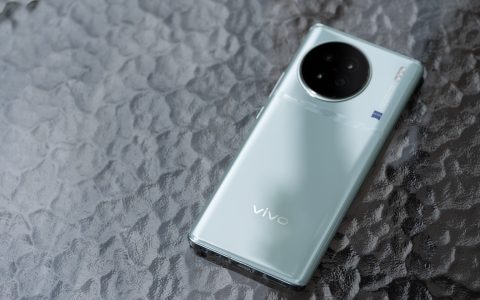 欣赏vivo X90s「青漾」：色彩带来的清凉感