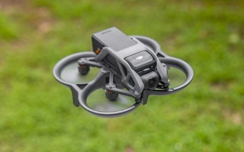 套装直降 2699 元 大疆 Avata 零基础自带桨保飞行体验无人机