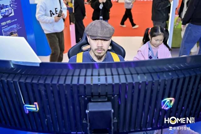 极尽奢华 AGON PD49 保时捷设计联名显示器亮相 AWE2024
