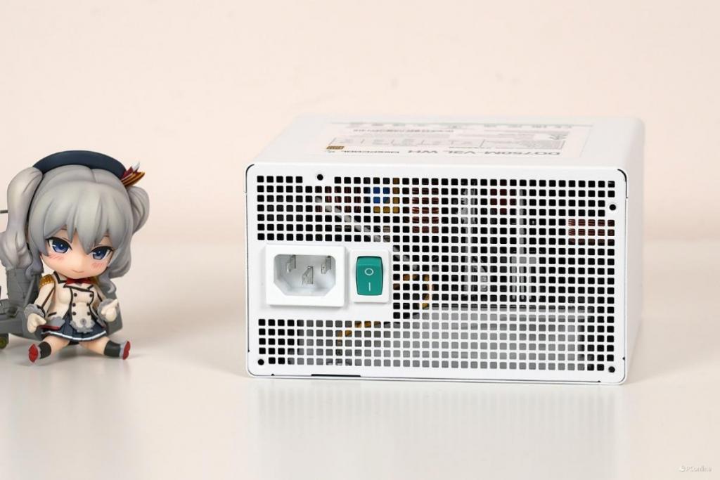 纯白便携 ITX 机箱 九州风神 CH160 试装体验