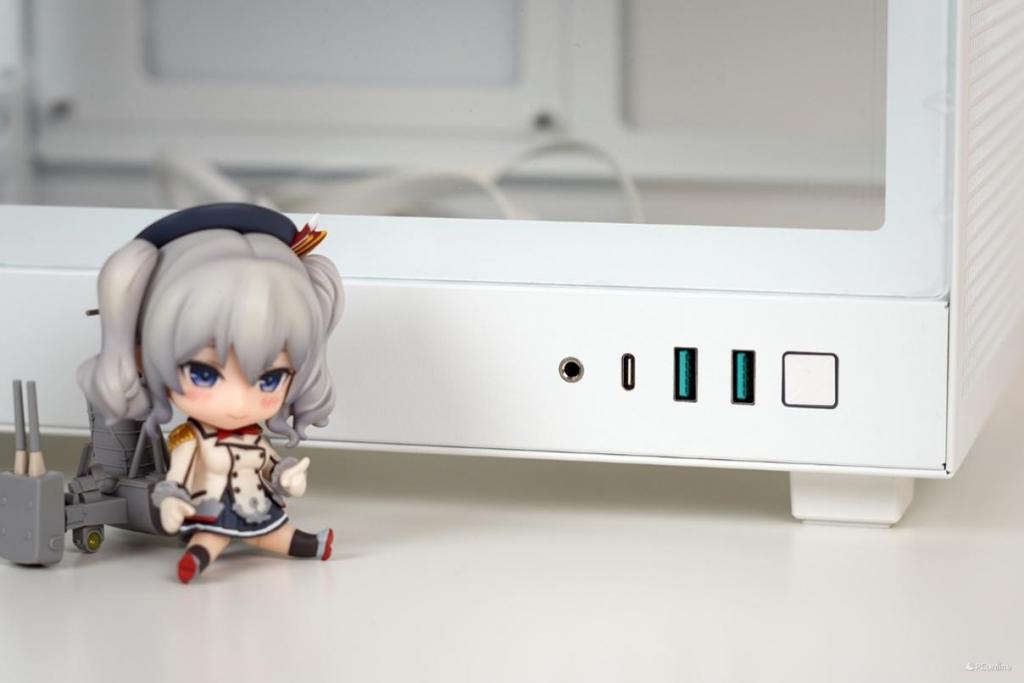 纯白便携 ITX 机箱 九州风神 CH160 试装体验