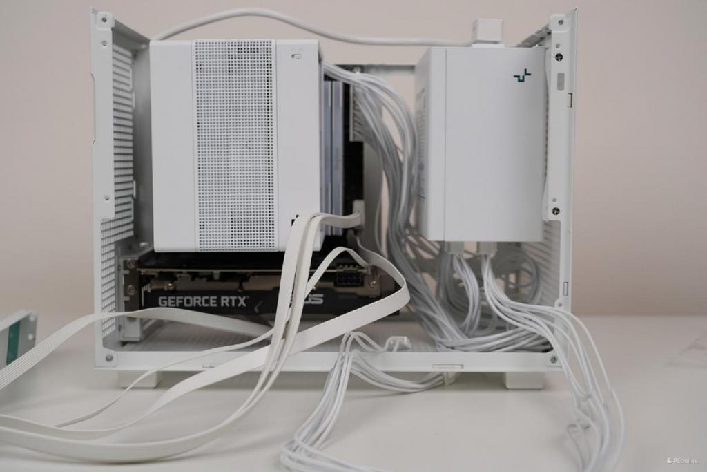 纯白便携 ITX 机箱 九州风神 CH160 试装体验