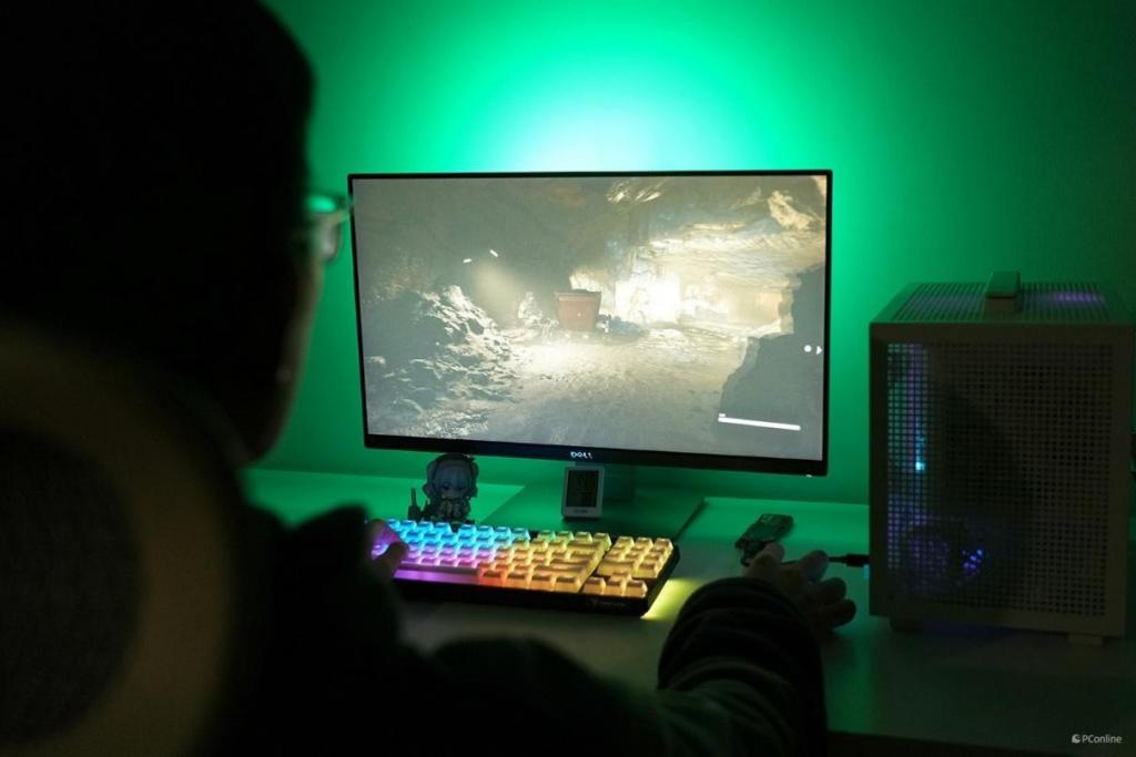 纯白便携 ITX 机箱 九州风神 CH160 试装体验