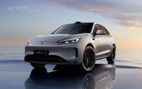 问界新 M5 全新配色公布 华为手机同款大溪地灰