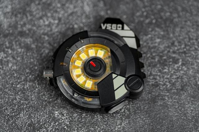 VSGO 黑鹞 EDC 随身灯评测:实用、有趣、小巧的户外工具