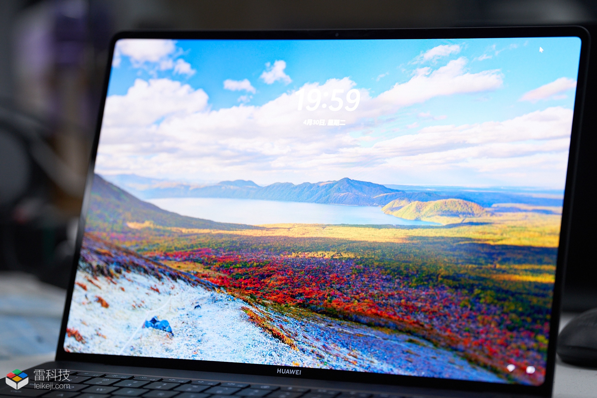 华为MateBook X Pro体验:轻薄本卷出了新花样