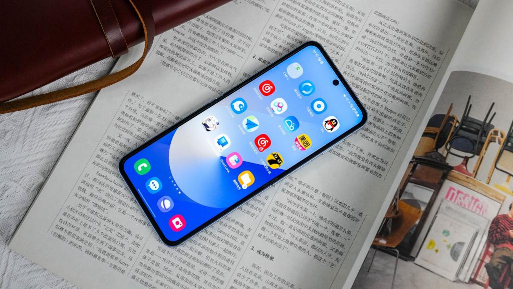 三星 Galaxy Z Flip6 评测:简约设计与实用体验,小折的版本答案来了?!