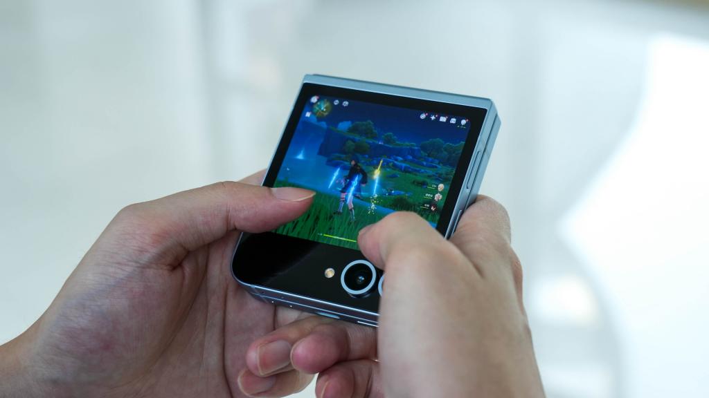 三星 Galaxy Z Flip6 评测:简约设计与实用体验,小折的版本答案来了?!