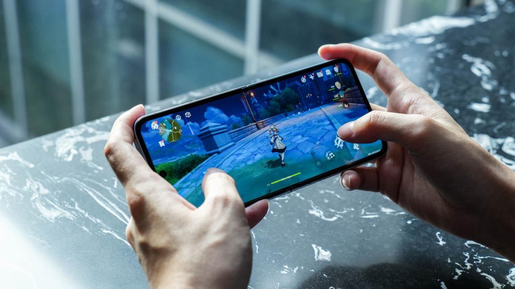 三星 Galaxy Z Flip6 评测:简约设计与实用体验,小折的版本答案来了?!