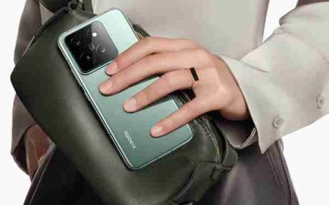 6500mAh 电池旗舰直屏手机要来了 是 iQOO 还是小米？