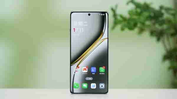 一加 Ace 3 Pro 兼具满血性能与极致续航 中端市场无对手