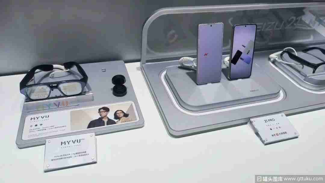 大厂扎堆入局，AI眼镜迎来“iPhone时刻”？