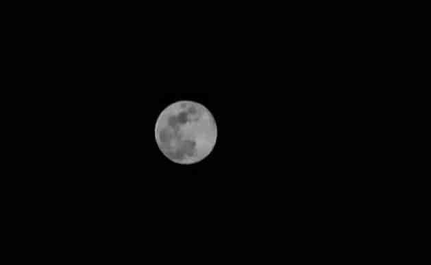 OPPO手机拍摄月亮技巧,让你拍出震撼的夜景照片