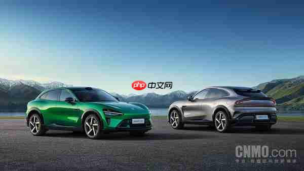 雷军发起“小米YU7买哪个版本”投票：标准版最受欢迎