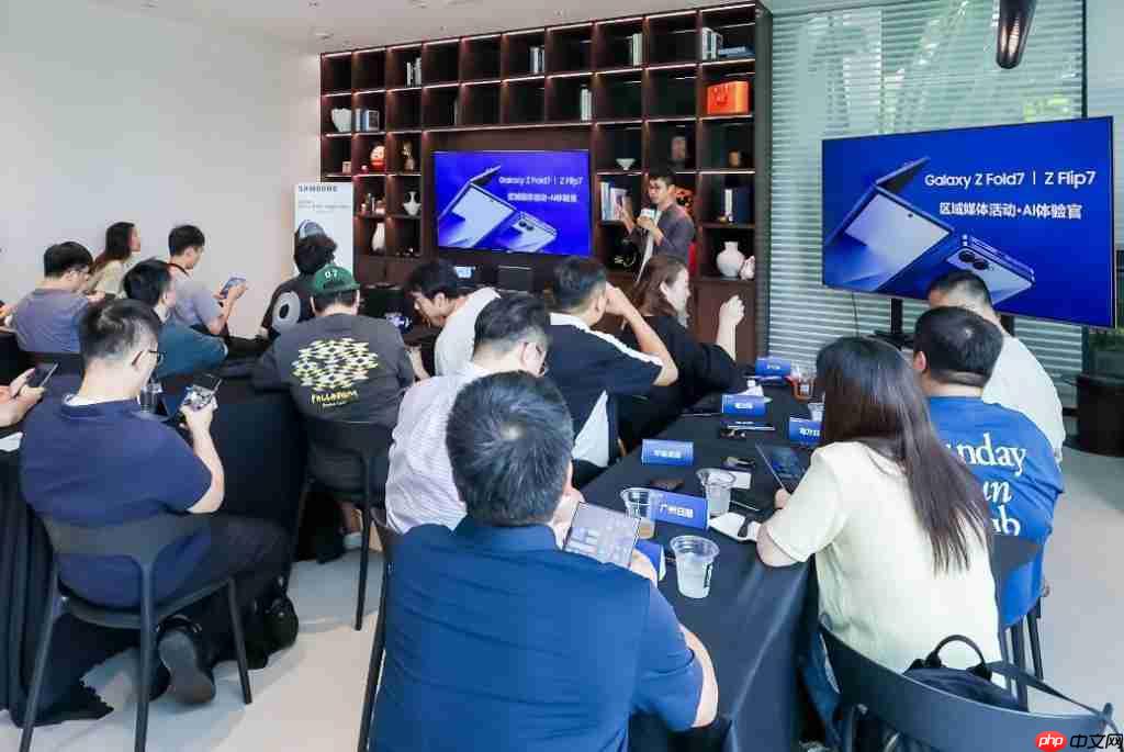 多模态 AI+ 折叠形态!三星 Galaxy AI 体验沙龙速览