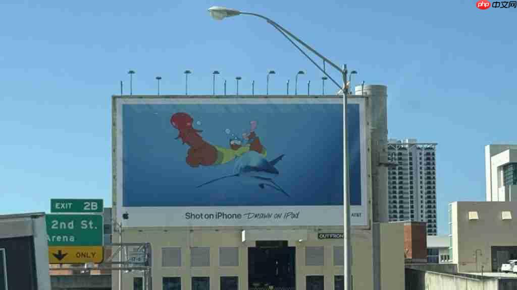 iPhone 新广告被吐槽:有成人内容暗示!
