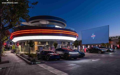 特斯拉餐厅暗藏巧思：外墙采用 Cybertruck 剩余不锈钢打造