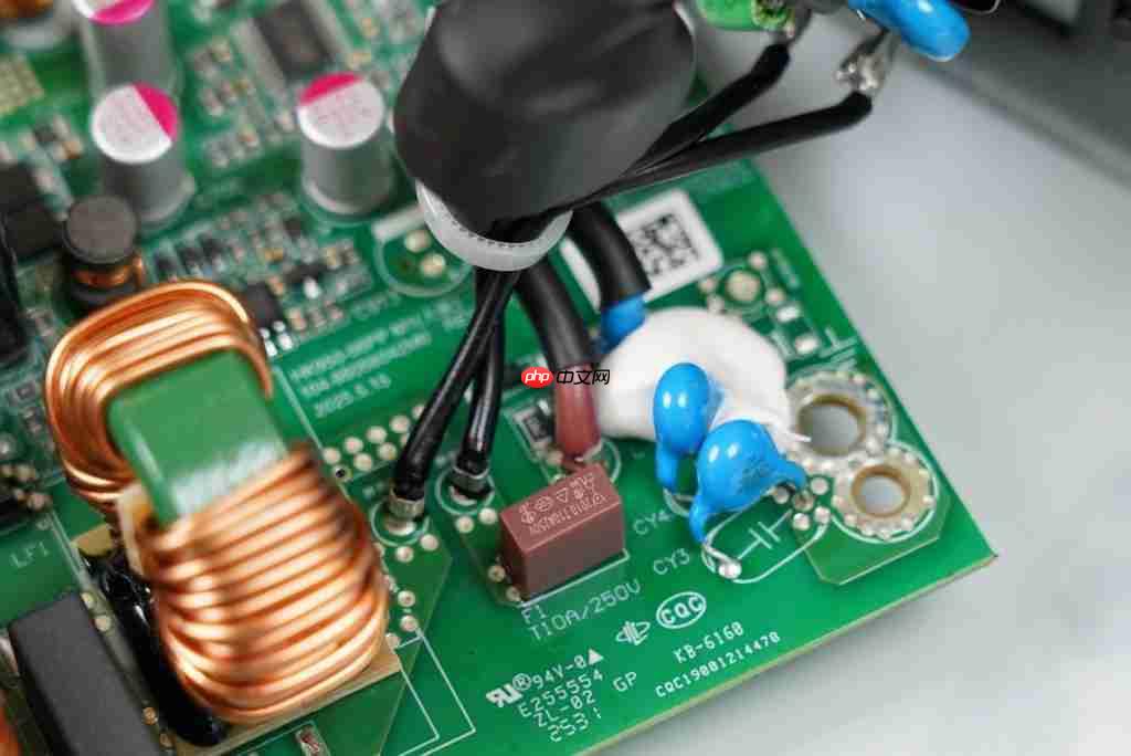 航嘉重火力 AX850P 三叉戟电源评测 高能效 + 高性价比
