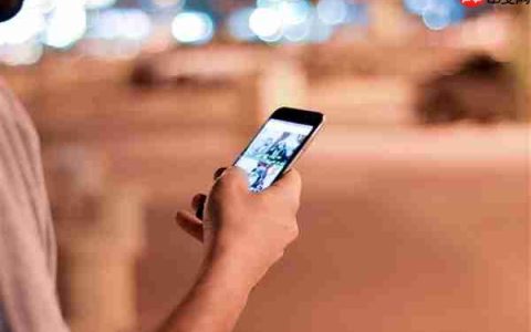 雷军称新机已完全超越苹果！小米17、iPhone 17价格对比 你到底会买谁