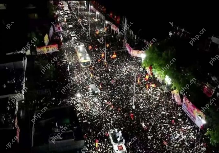 深夜印度突发踩踏事故 目前至少39人死亡 ,51人重伤 - 创想鸟