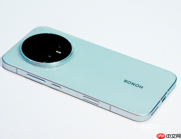 安卓旗舰跑分逆袭!国产手机性能领先iPhone 17系列