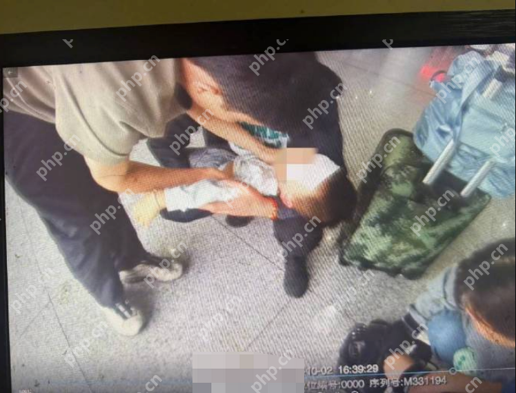 2岁男童候车室发烧抽搐众人接力救援 一场9分钟生命接力暖心上演 - 创想鸟