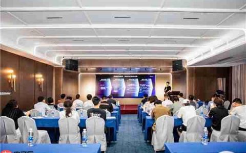 AI钉钉1.0联动雅里数科 共探“酒旅+AI”的工作新范式