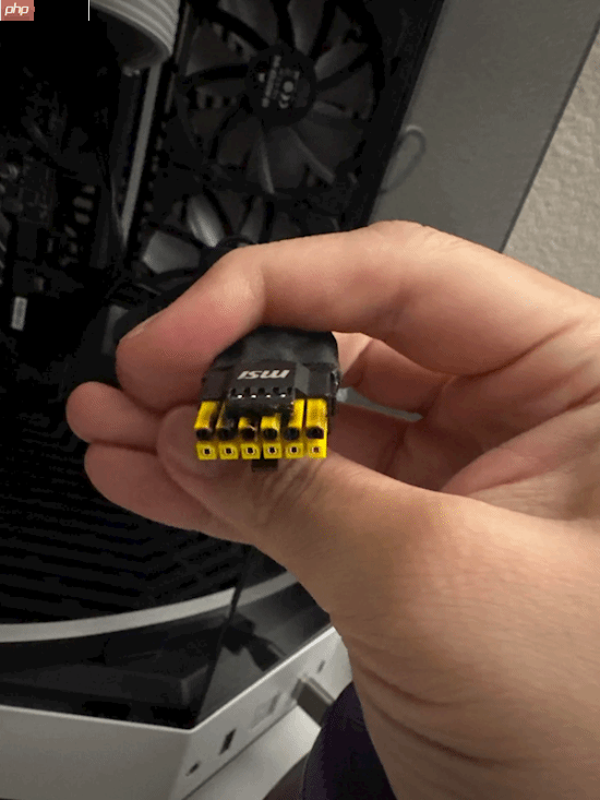 16针供电接口真没法要了!48小时烧了四块RTX 5090