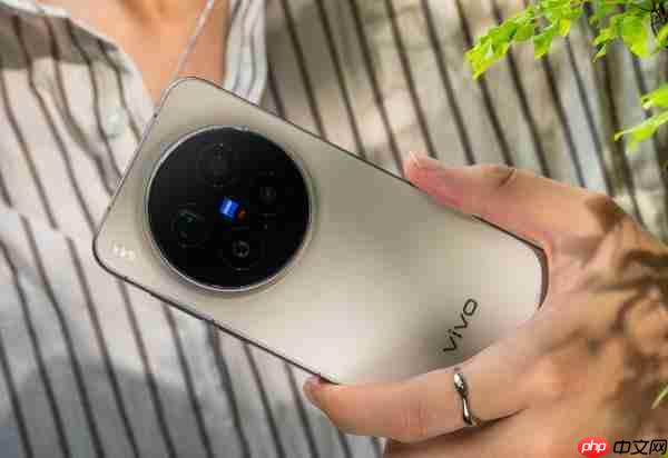 vivo X300 系列发布 2 亿像素+天玑 9500 4399 元起售