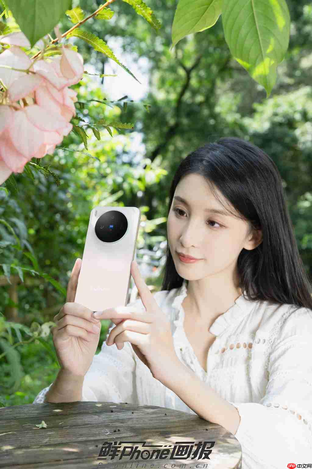 出游必备“旅拍神器”:vivo X300 轻薄上手,随手一拍即是大片