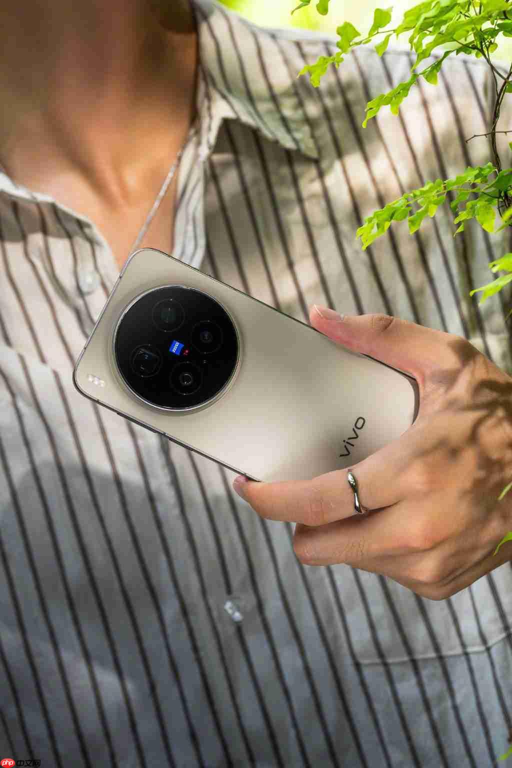 蔡司 2 亿影像王牌登场!vivo X300 Pro 拍巨片,巨出片!