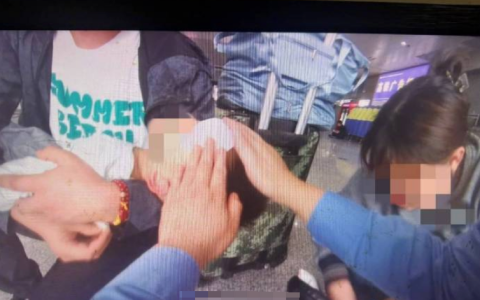 2岁男童候车室发烧抽搐众人接力救援 一场9分钟生命接力暖心上演