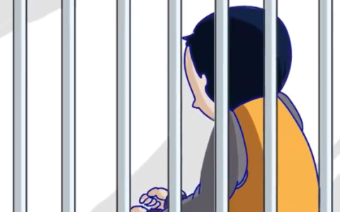 男子买刀欲杀害第三者，因肚饿去吃面被妻子发现报警