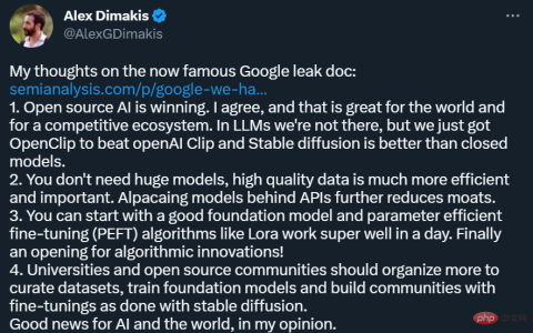 一份谷歌内部文件泄露显示，谷歌和OpenAI都缺乏有效的保护机制，因此大型模型的门槛正在被开源社区不断降低。