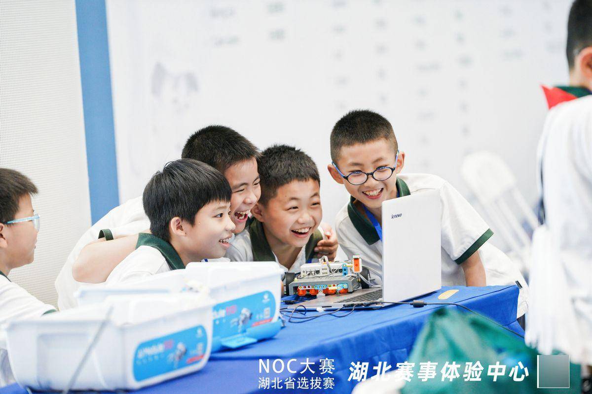 千人同堂竞技展现人工智能精彩,NOC大赛湖北省选拔赛成功举办