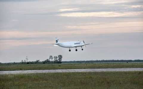 新突破，Dronamics货运无人机完成首次飞行