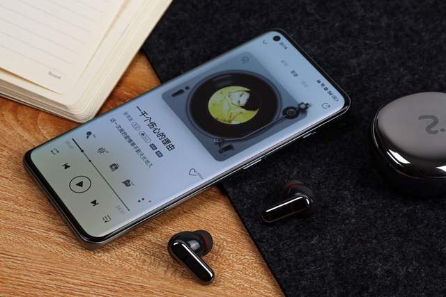 充一次用12小时,未来智能iFLYBUDS Nano+携“AI助理”成最强会议耳机!