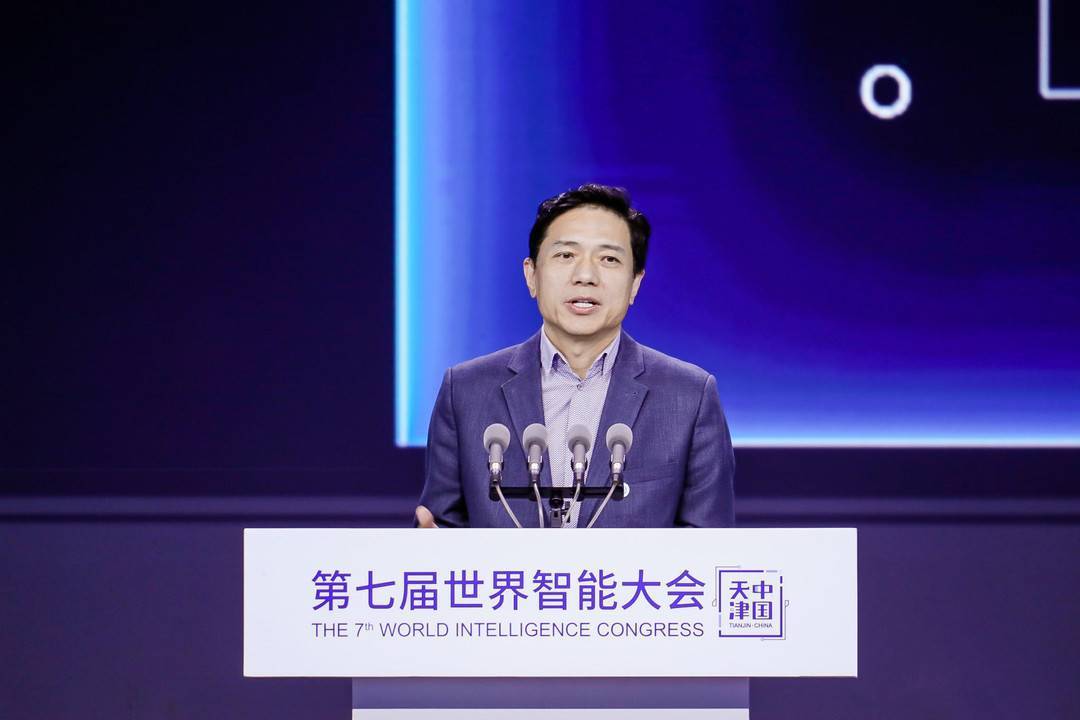 李彦宏:人工智能不会替代人类工作|直击世界智能大会