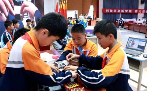 彬州市第三届青少年机器人创新大赛成功举办