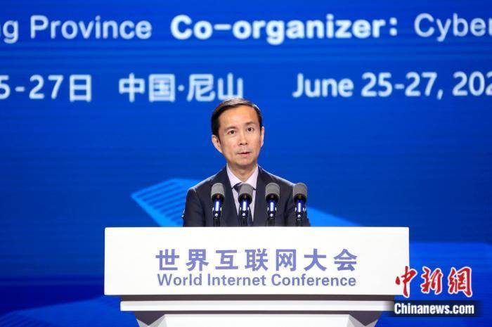 “踩油门,也要会踩刹车” 互联网企业高管谈人工智能发展
