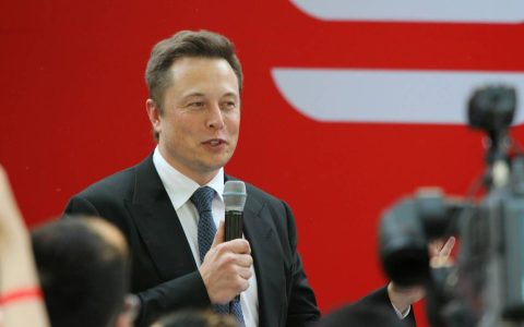 马斯克的“脑机接口”公司迈出新步伐：即将进行首次人体试验
