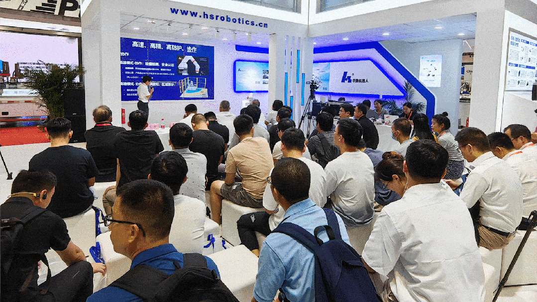 华数机器人在2023工博会上展示出色,引人瞩目的新能源行业展品