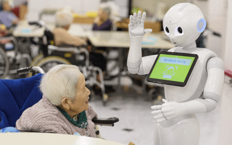 Pepper 机器人，为老年护理注入活力的秘密武器
