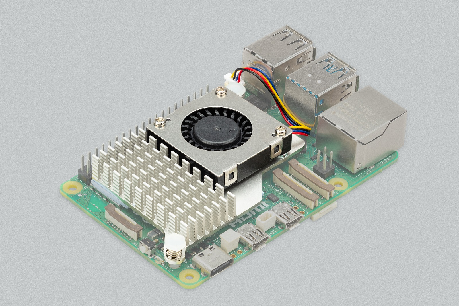 树莓派5来了:算力提升2.5倍,支持PCIe,438元起售