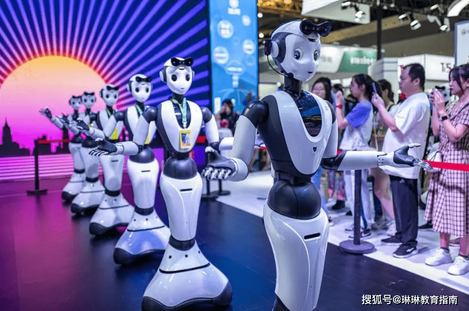 教育领域迎来变革:人工智能崛起将淘汰传统教师和学习方式