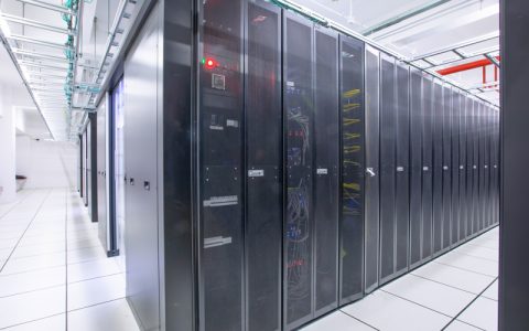 英伟达与富士康携手合作，共同开发以AI为重点的新型数据中心