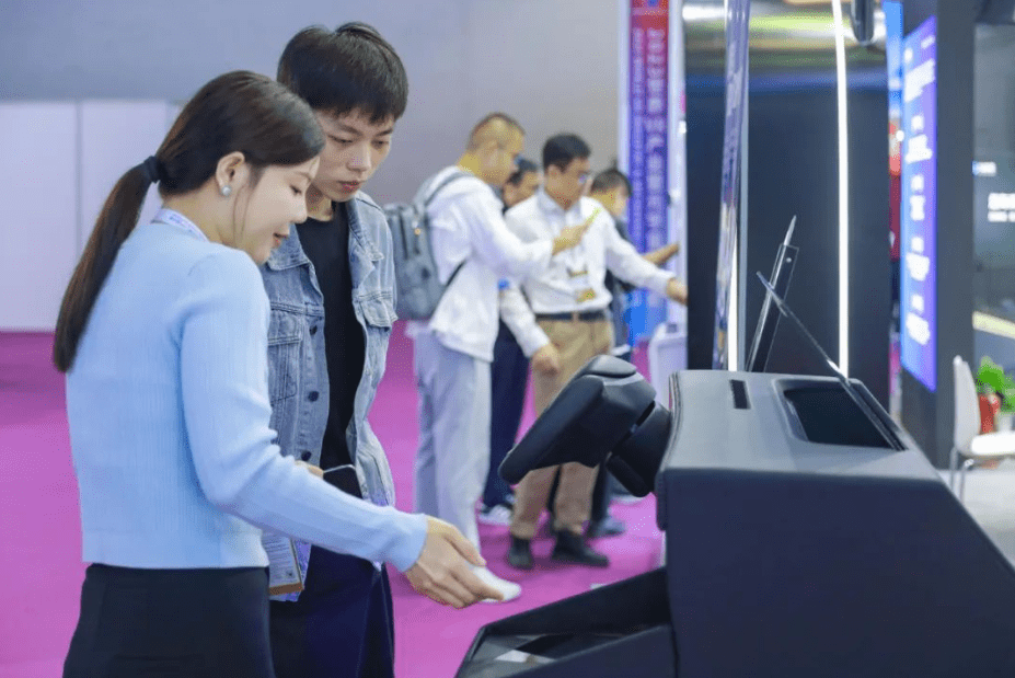 引爆元宇宙热潮!东超科技精彩亮相2023世界VR产业大会