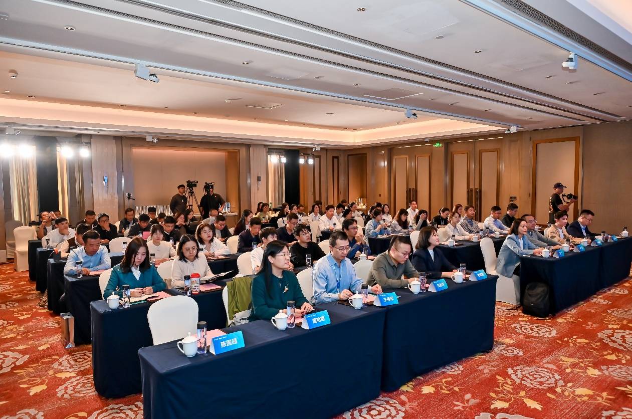 星火赋能,科大讯飞智慧心育发布AI心理伙伴