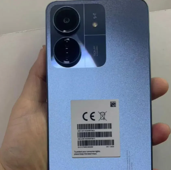 小米 Redmi 13C 4G版手机全貌曝光,充电头和数据线一览无余