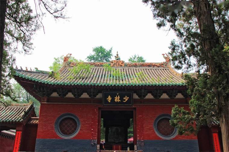 少林方丈释永信前往美国meta探讨“禅宗与人工智能”,网友质疑:科学是否能解释一切?